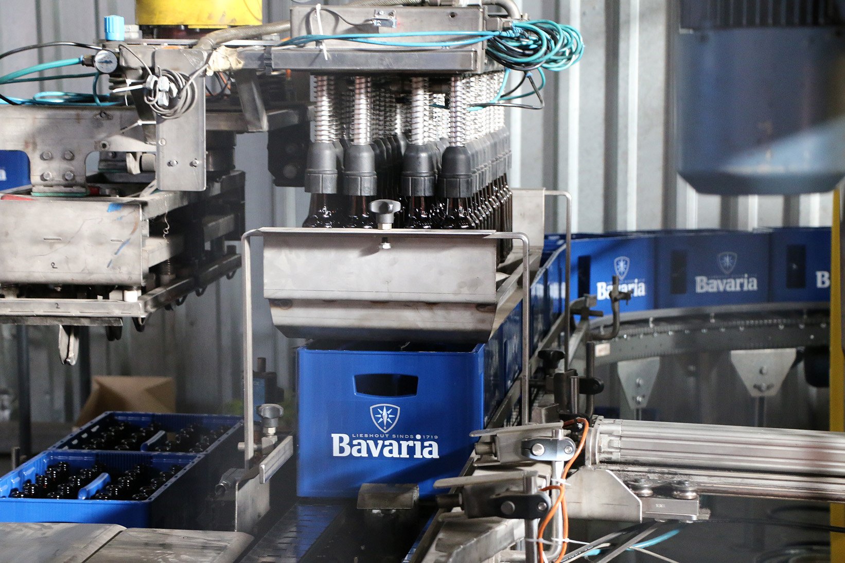 Des solutions d'emballage réutilisables pour boissons, conçues pour optimiser l'efficacité du transport, garantir la durabilité et renforcer la visibilité de la marque. Destinées aux brasseries, aux fabricants de boissons non alcoolisées et aux acteurs de la logistique des boissons.
