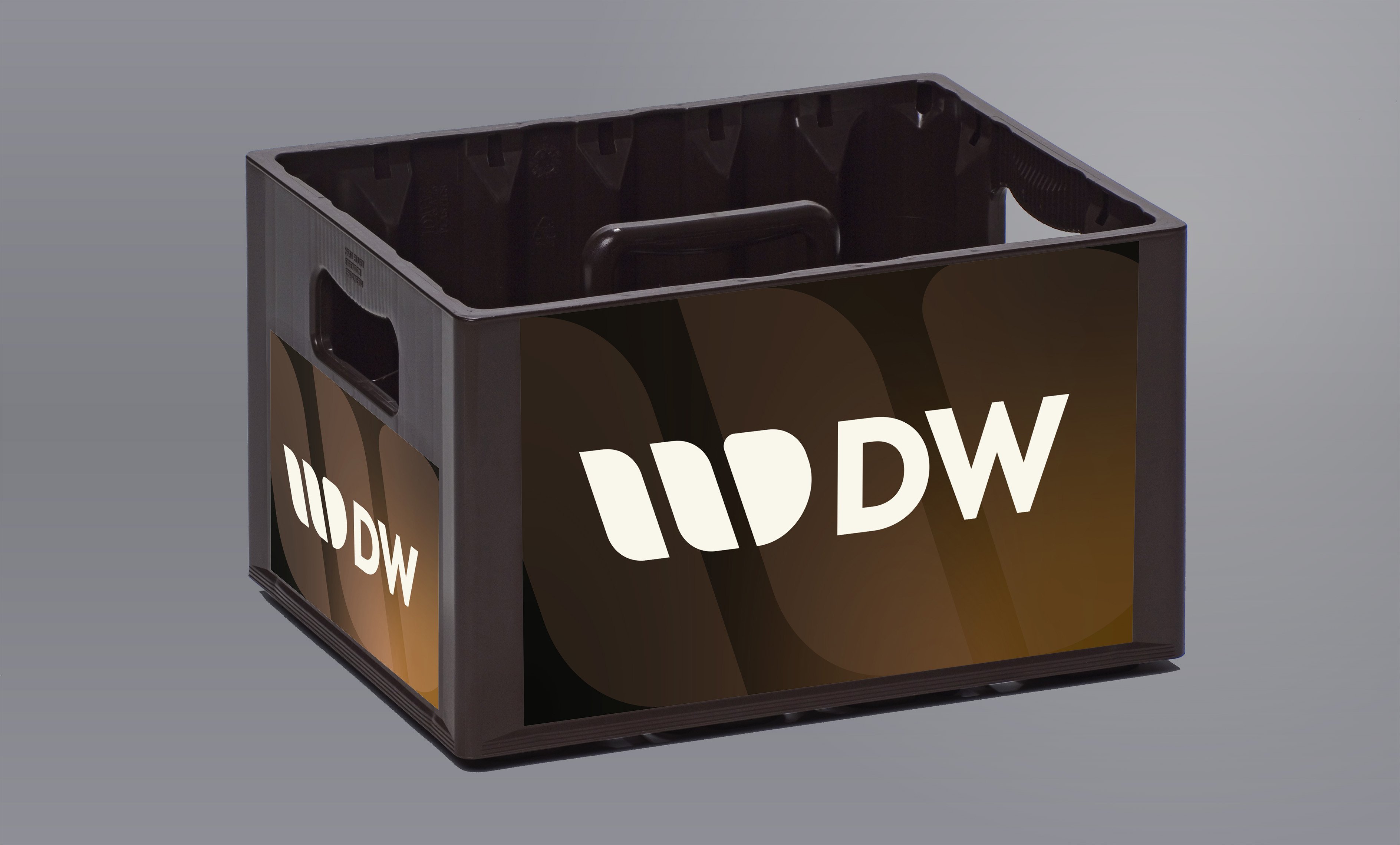 Ideal for 25cl or 33cl bottles. The large central handle allows for optimal ergonomics. Suitable for IML labels.