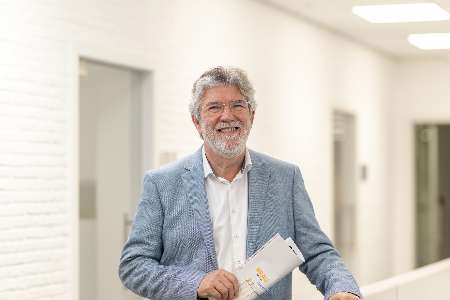 DW Reusables | Rudy Raskin Our team combines knowledge, experience and a hands-on mindset. Reach out directly to the person who can help you best.